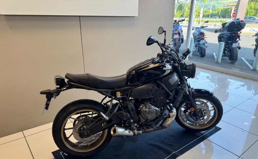 YAMAHA XSR 700 ABS 1