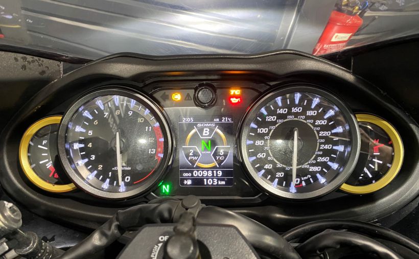 SUZUKI HAYABUSA 1340 3