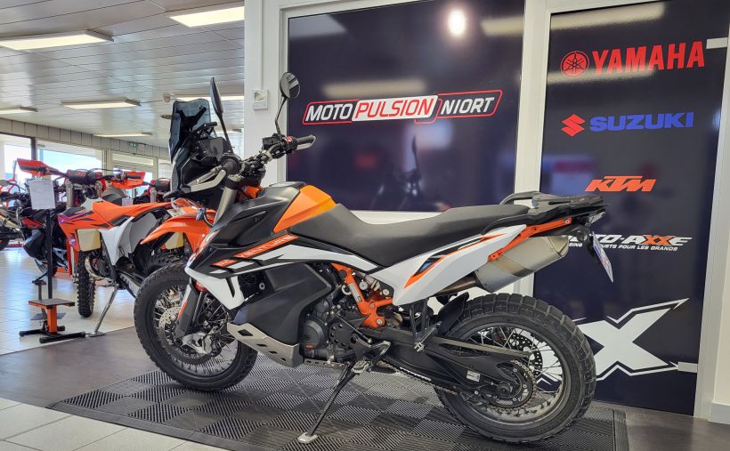 KTM 890 ADVENTURE R 2