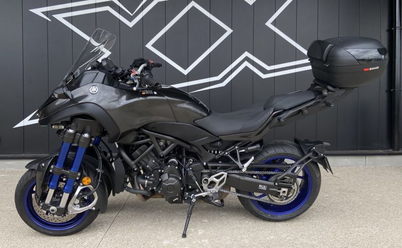 YAMAHA niken 850 2