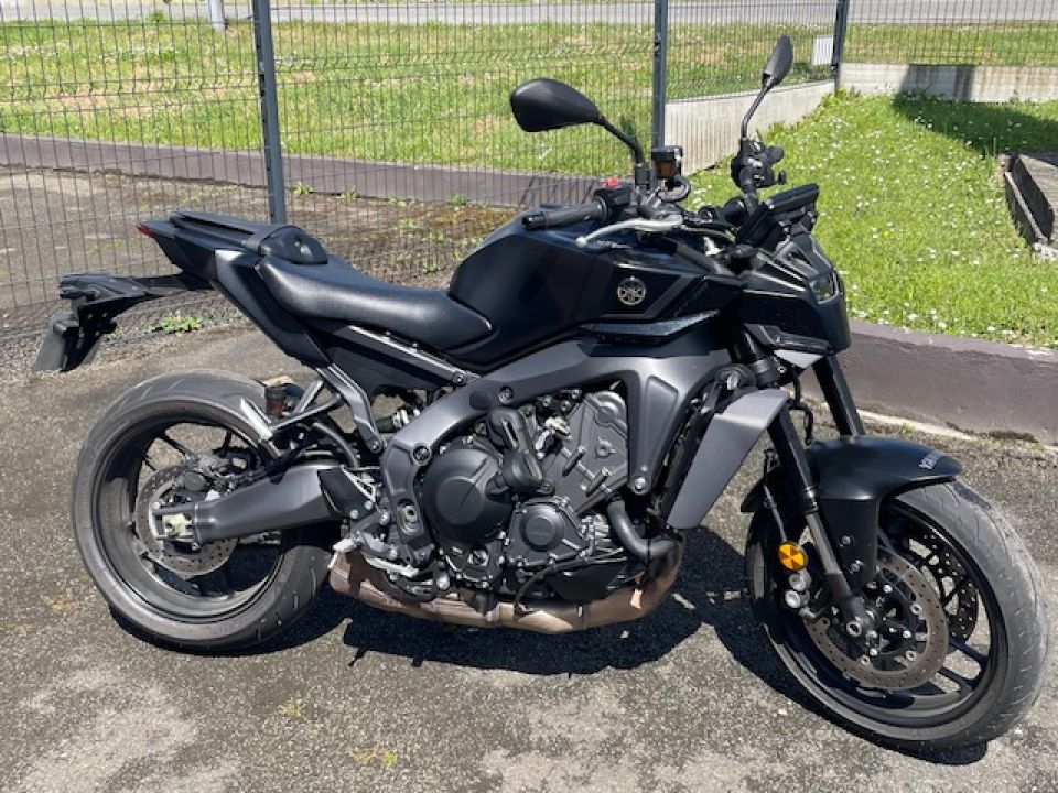 YAMAHA MT-09 0