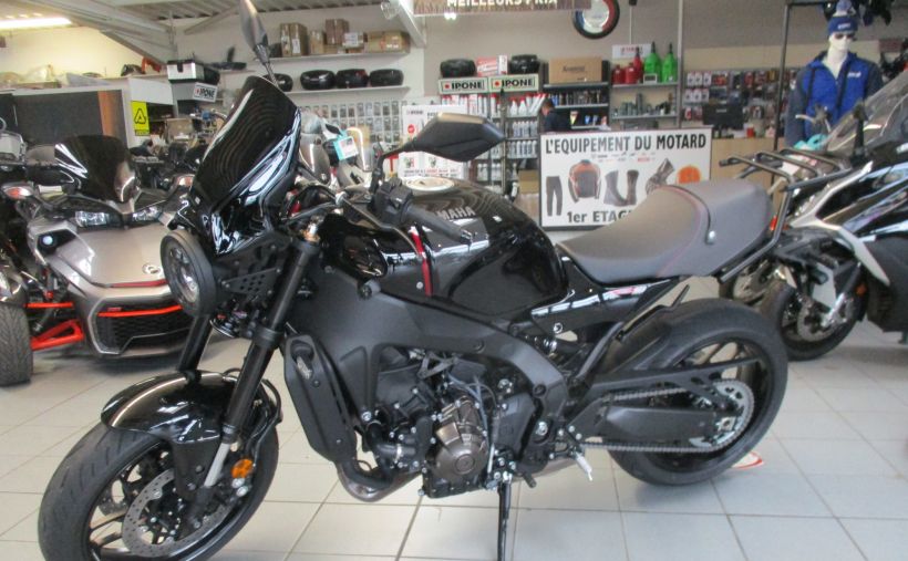 YAMAHA XSR 900 0