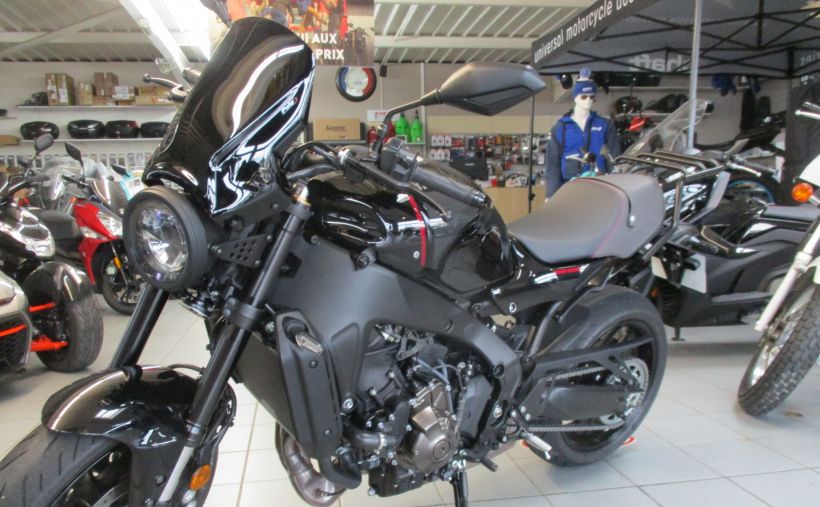 YAMAHA XSR 900 30
