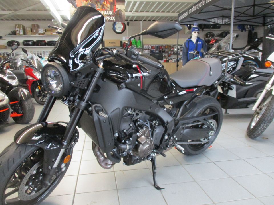 YAMAHA XSR 900 30