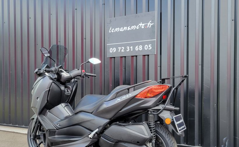 YAMAHA XMAX 300 3