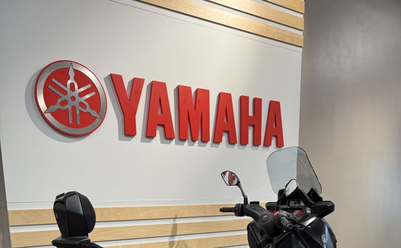 YAMAHA XMAX 300 Tech Max 2