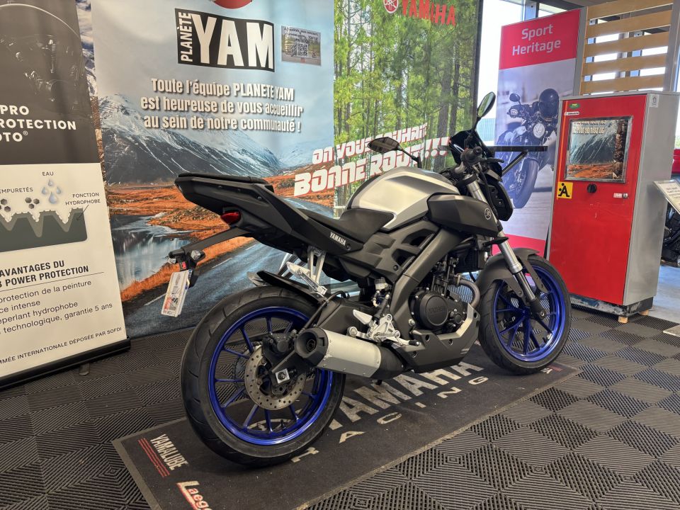 YAMAHA MT-125 2