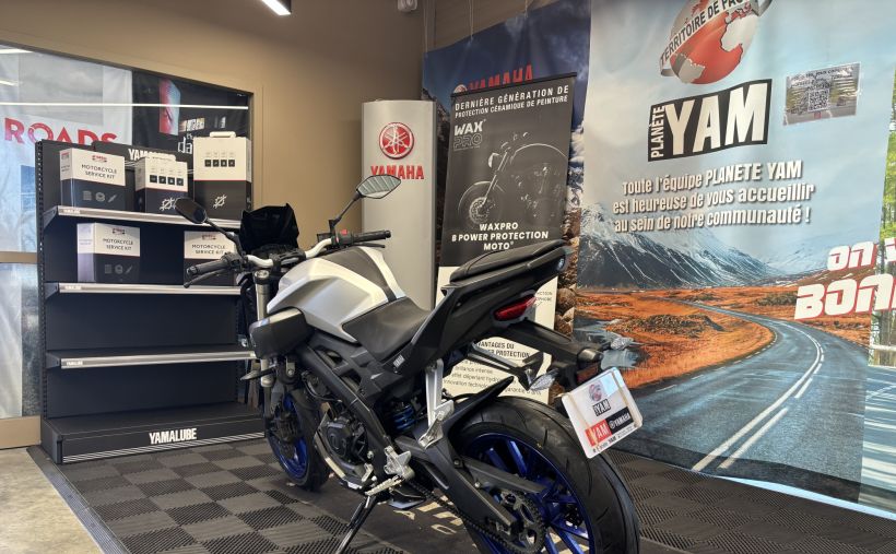 YAMAHA MT-125 7