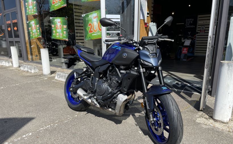 YAMAHA MT-07 1