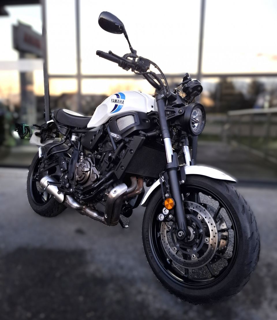YAMAHA XSR 700 0