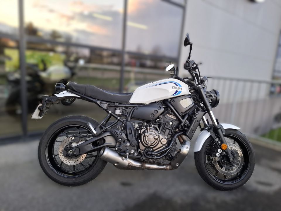 YAMAHA XSR 700 3