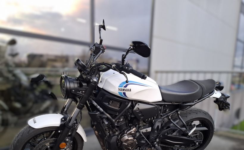 YAMAHA XSR 700 1