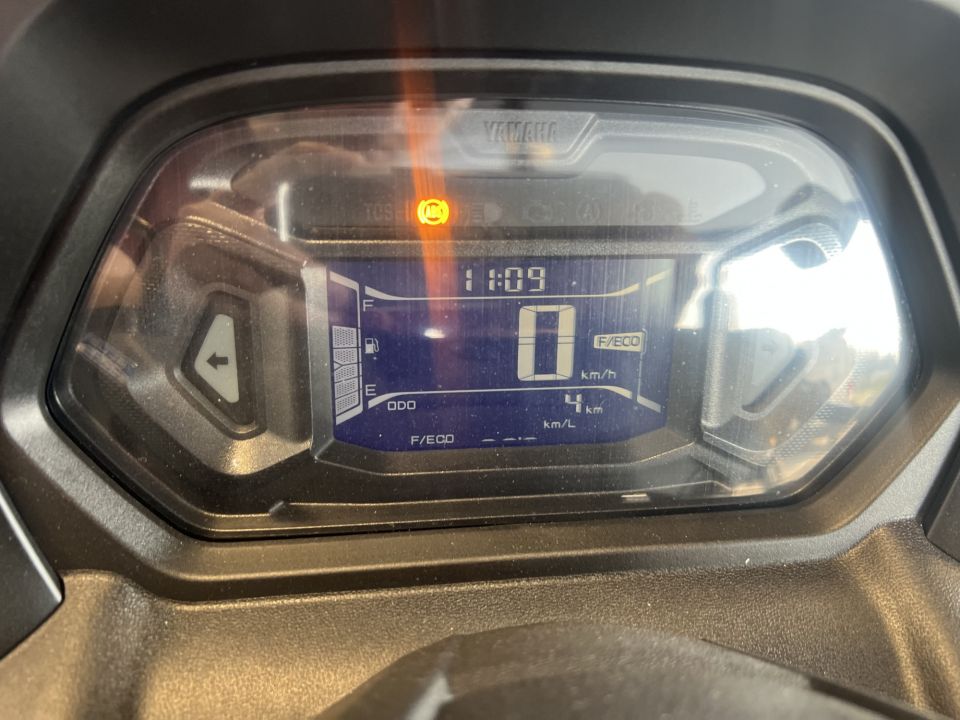 YAMAHA NMAX 125 4