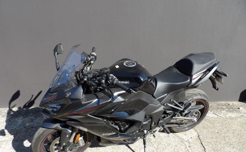 KAWASAKI NINJA 1100 SX SE 6