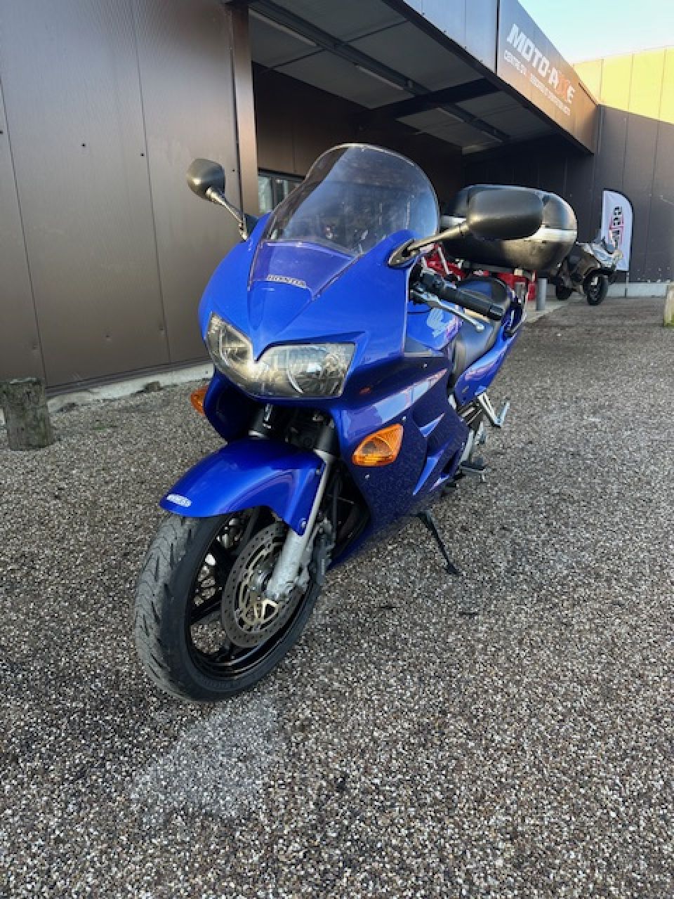 HONDA VFR 800 F 12