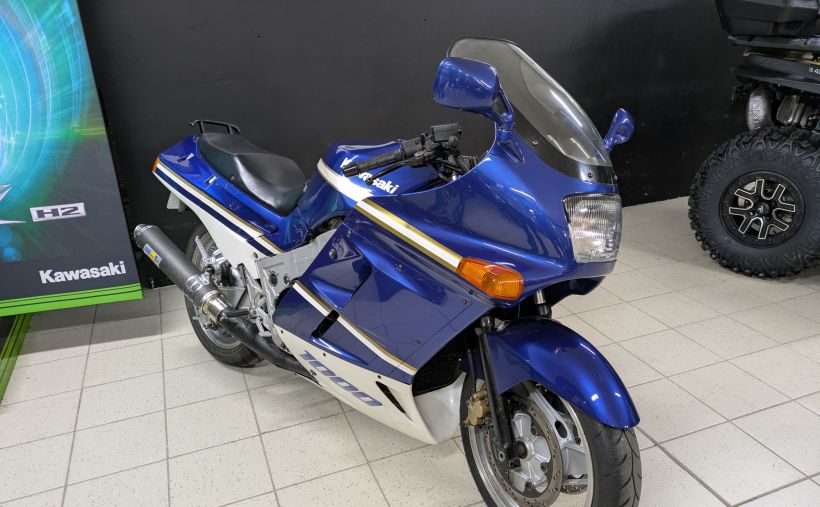 KAWASAKI ZXR 1000 TOMCAT 30