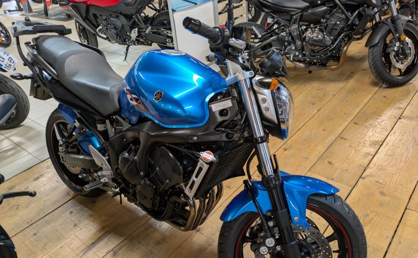 YAMAHA FZ6 (98CV) 40