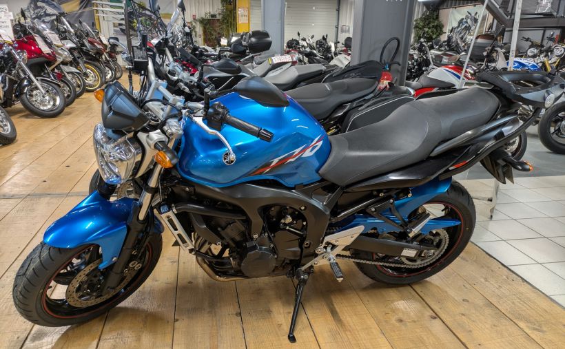 YAMAHA FZ6 (98CV) 0