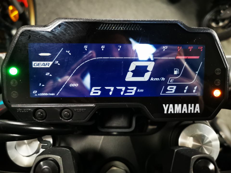 YAMAHA MT-125 ABS 3