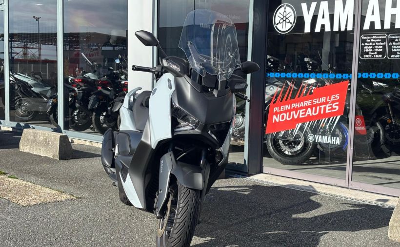YAMAHA XMAX 125 TECHMAX + 10