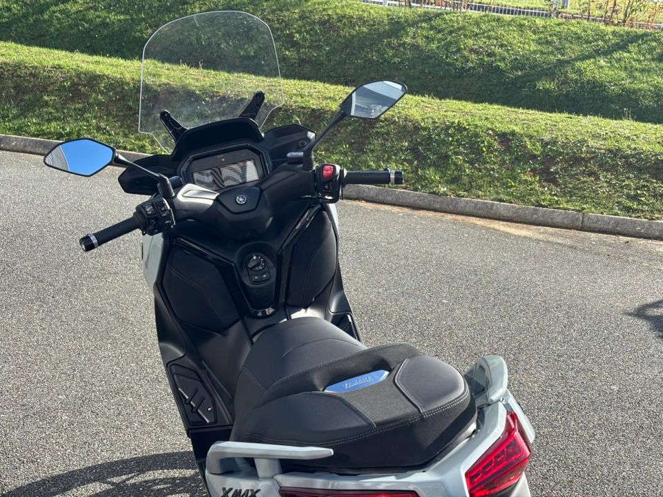 YAMAHA XMAX 125 TECHMAX + 15