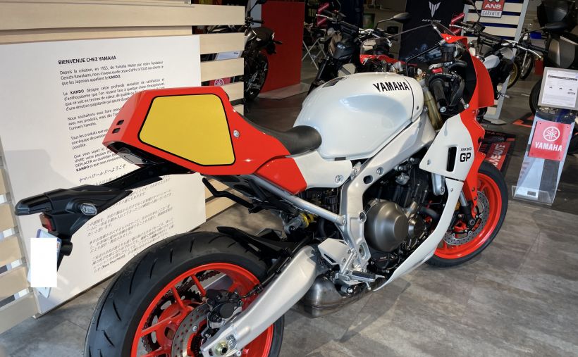 YAMAHA XSR 900 GP 3