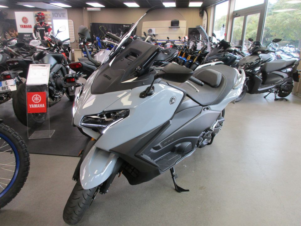 YAMAHA XP T-MAX 560 TECH MAX 1