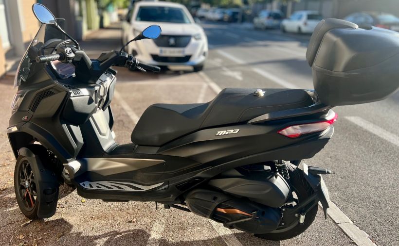 PIAGGIO MP3 530 HPE EXCLUSIVE 0