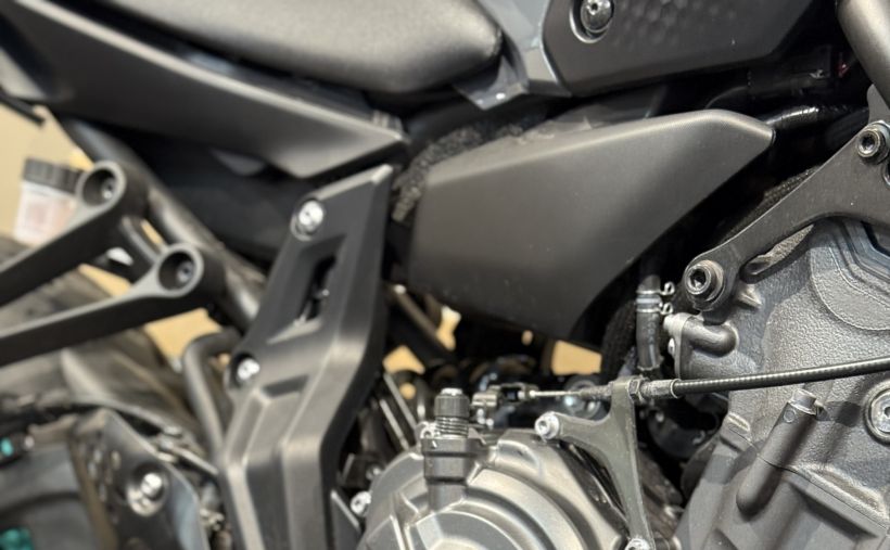 YAMAHA MT-07 4
