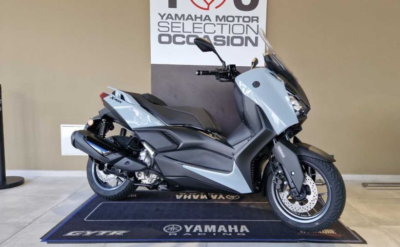 YAMAHA XMAX 300 Tech Max 0