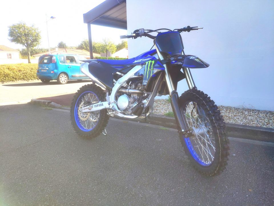 YAMAHA YZ250F MONSTER ENERGY 1