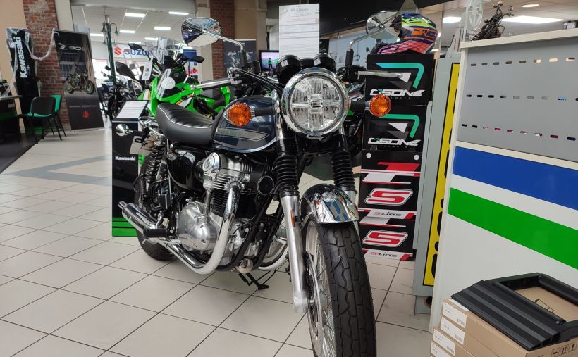 KAWASAKI W 800 12