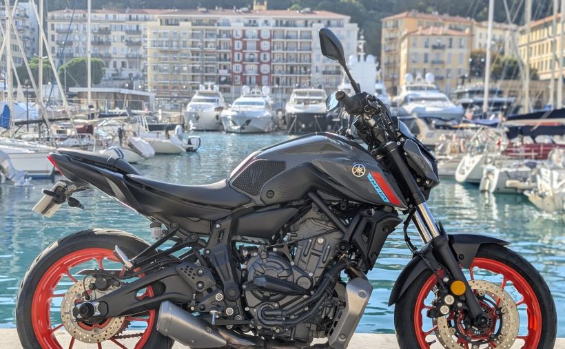 YAMAHA MT-07 3