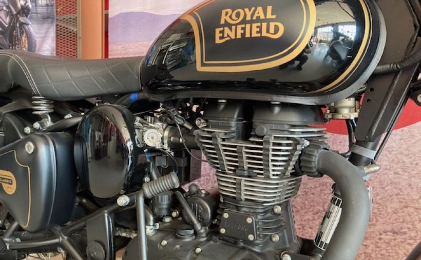 ROYAL ENFIELD BULLET 500 CLASSIC 2