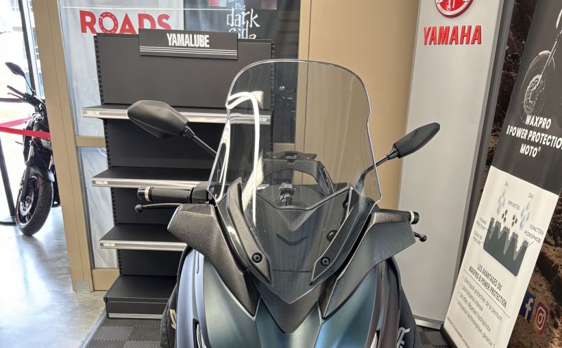 YAMAHA XMAX 300 3