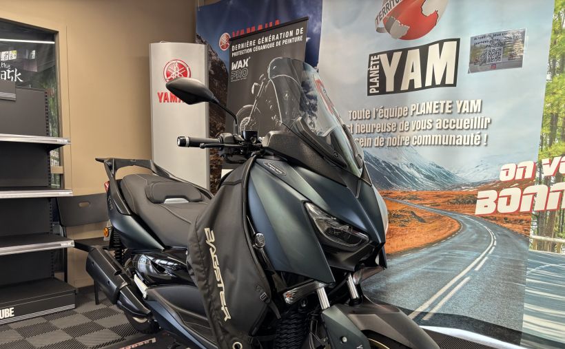 YAMAHA XMAX 300 1
