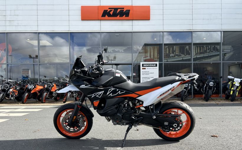 KTM 890 SMT 1