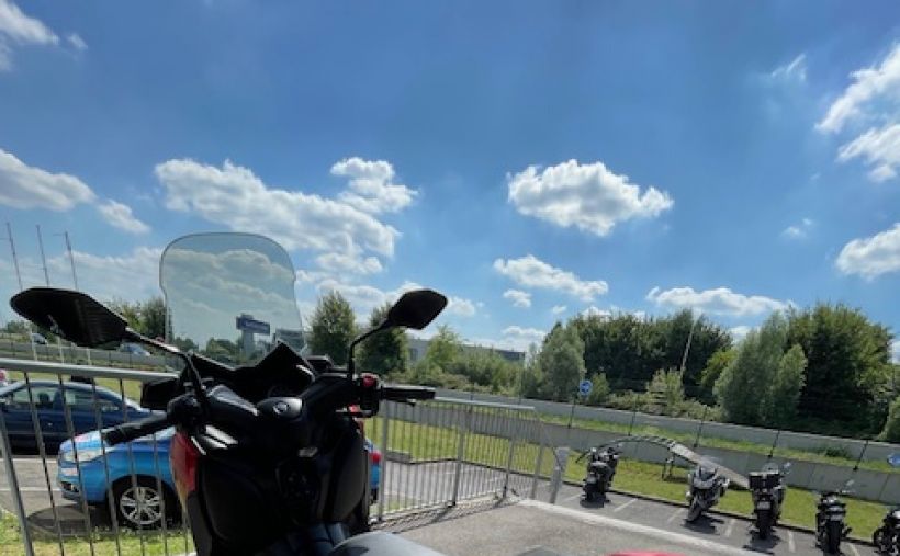 YAMAHA XMAX 125 5