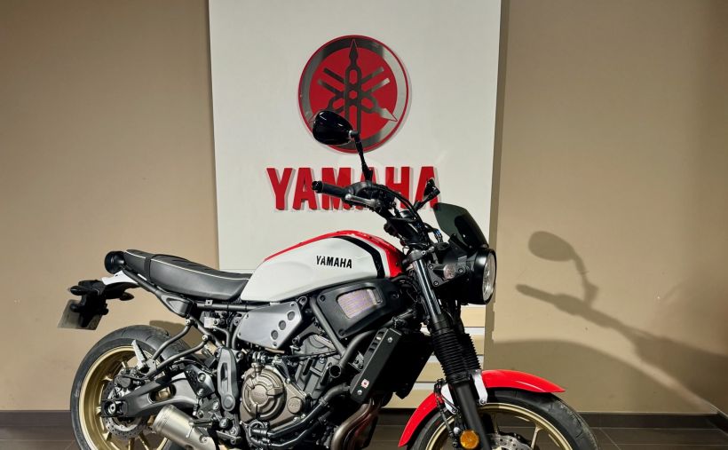 YAMAHA XSR 700 ABS 1