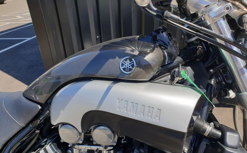 YAMAHA VMAX 1200 CARBONE 2