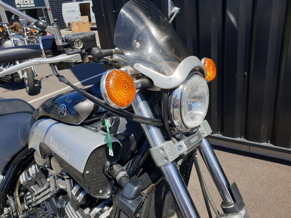 YAMAHA VMAX 1200 CARBONE 20