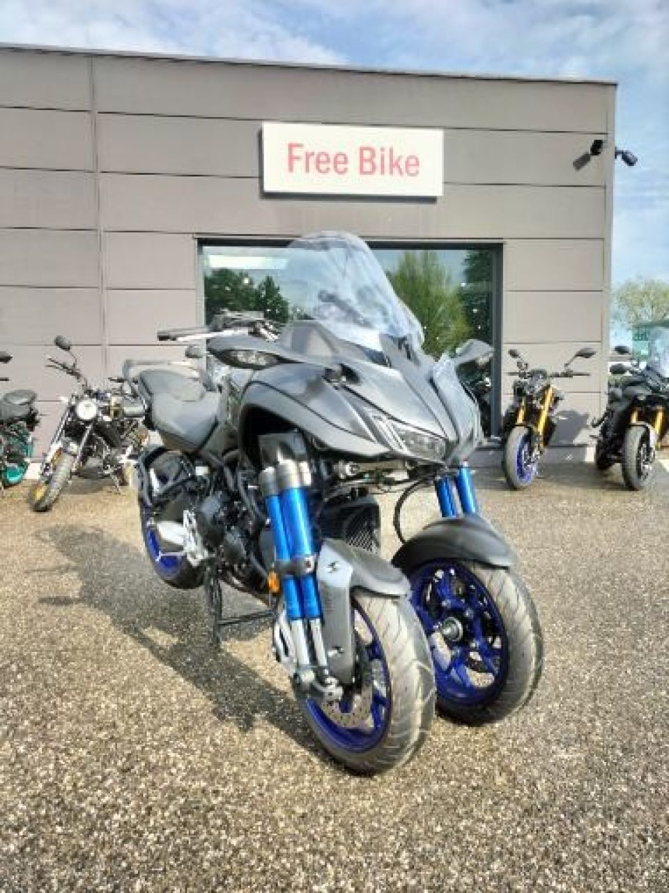 YAMAHA NIKEN 850 GT 1