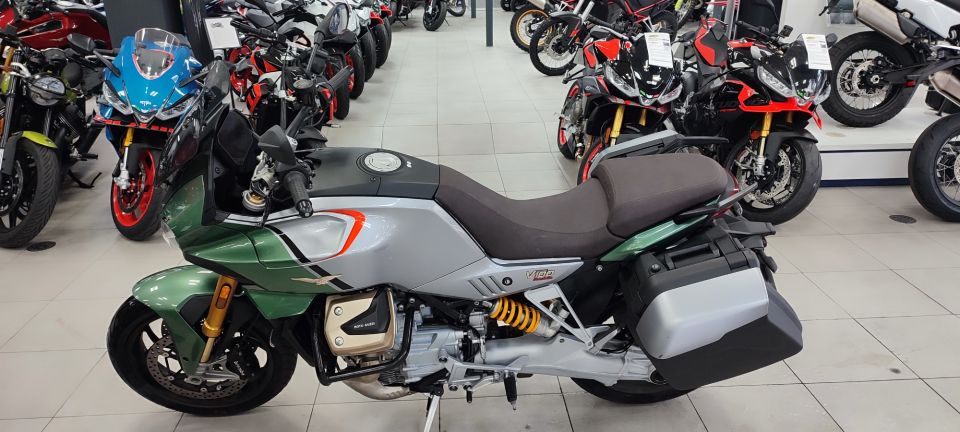 MOTO GUZZI V100  MANDELLO 45