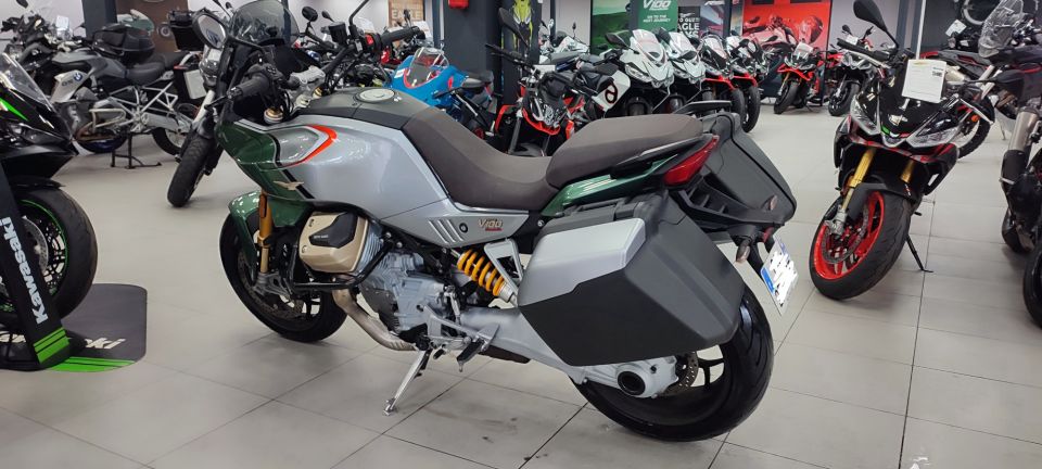 MOTO GUZZI V100  MANDELLO 54