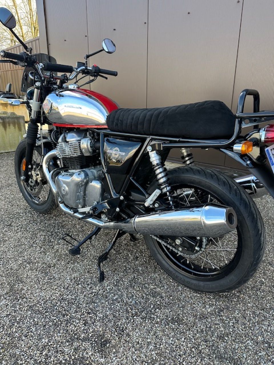 ROYAL ENFIELD INTERCEPTOR 12