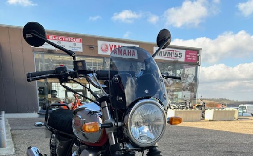 ROYAL ENFIELD INTERCEPTOR 2