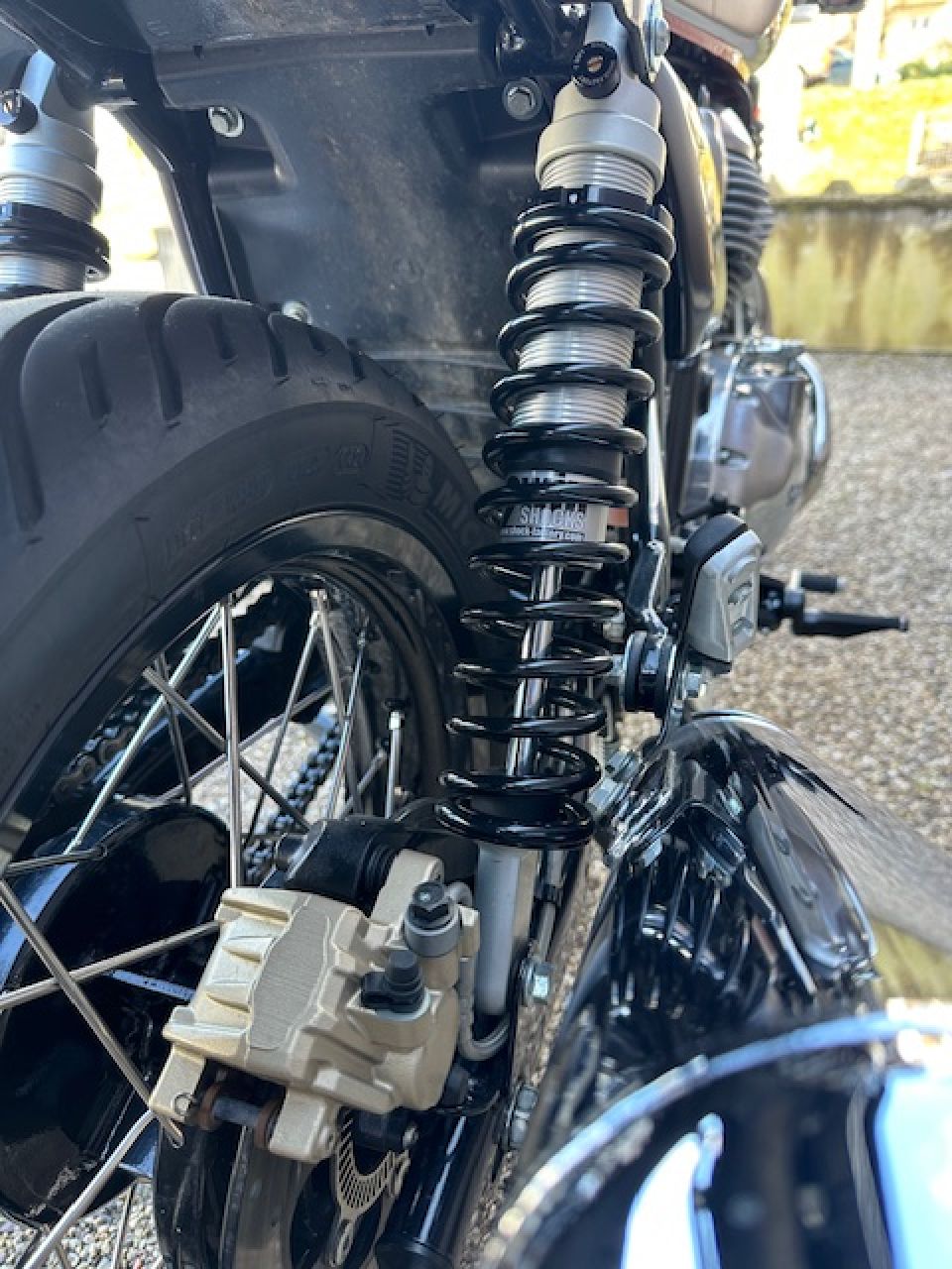 ROYAL ENFIELD INTERCEPTOR 16