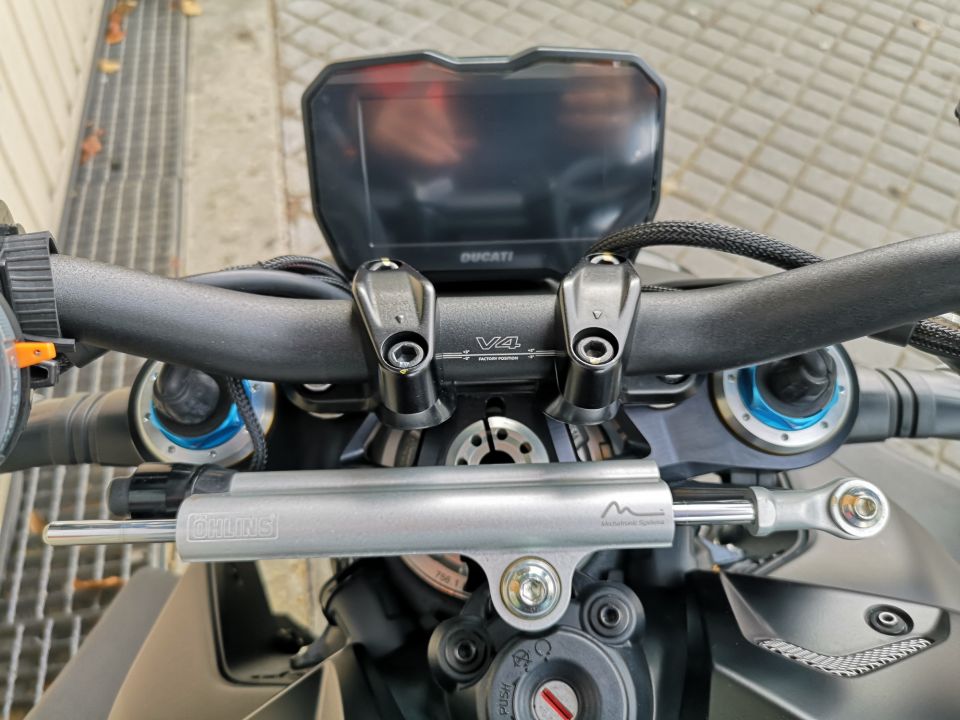 DUCATI STREETFIGHTER V4S 16