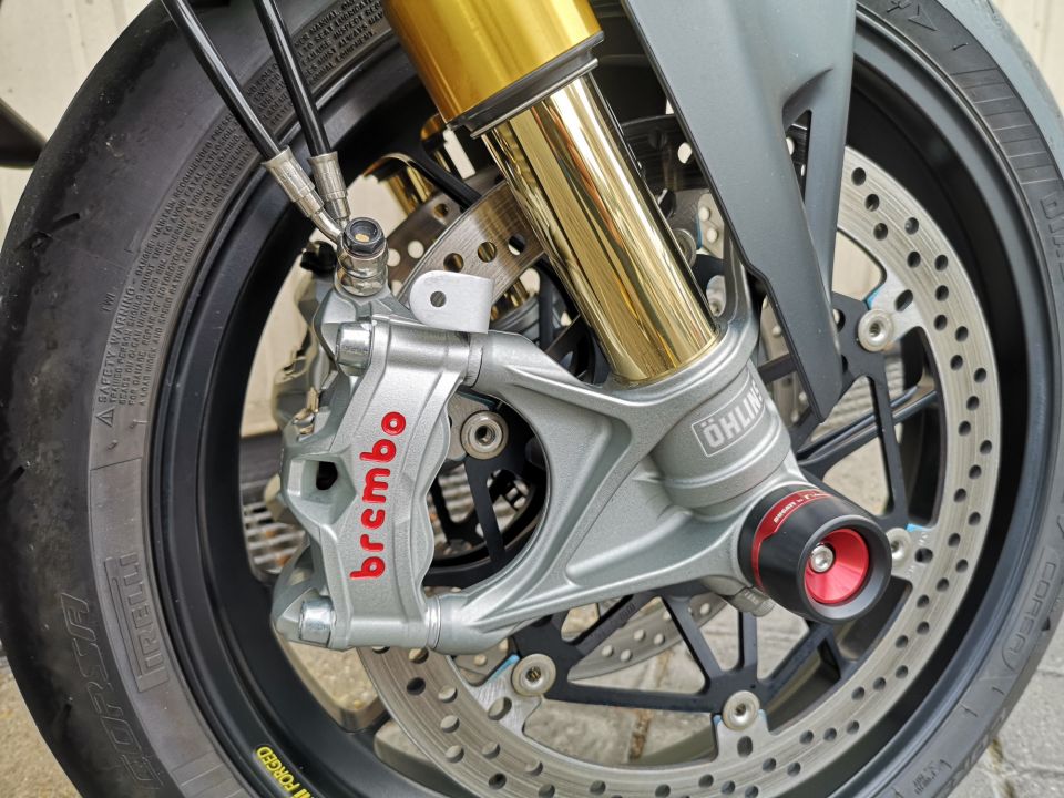 DUCATI STREETFIGHTER V4S 8