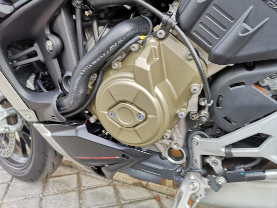 DUCATI STREETFIGHTER V4S 40